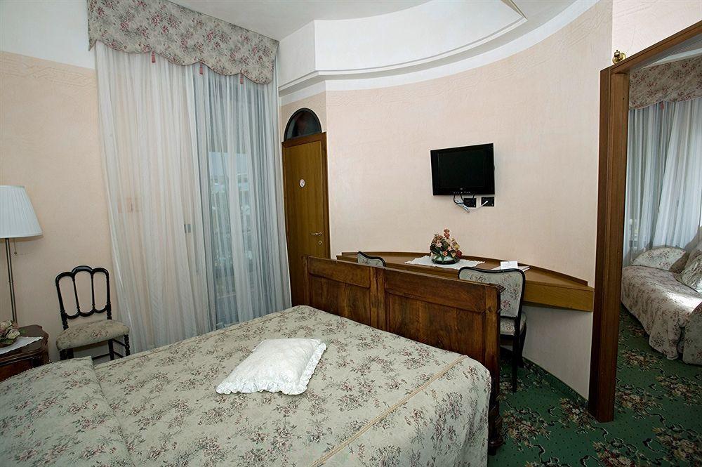 Hotel Strand Bellaria-Igea Marina Buitenkant foto