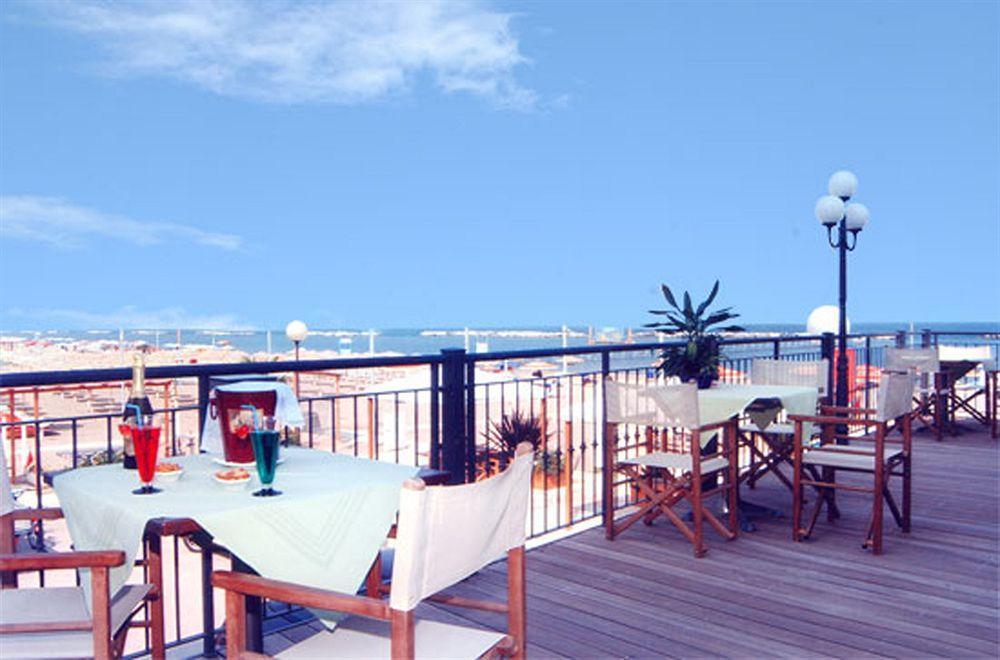 Hotel Strand Bellaria-Igea Marina Buitenkant foto