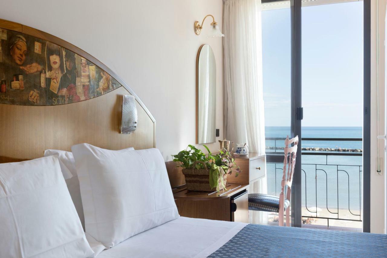 Hotel Strand Bellaria-Igea Marina Buitenkant foto